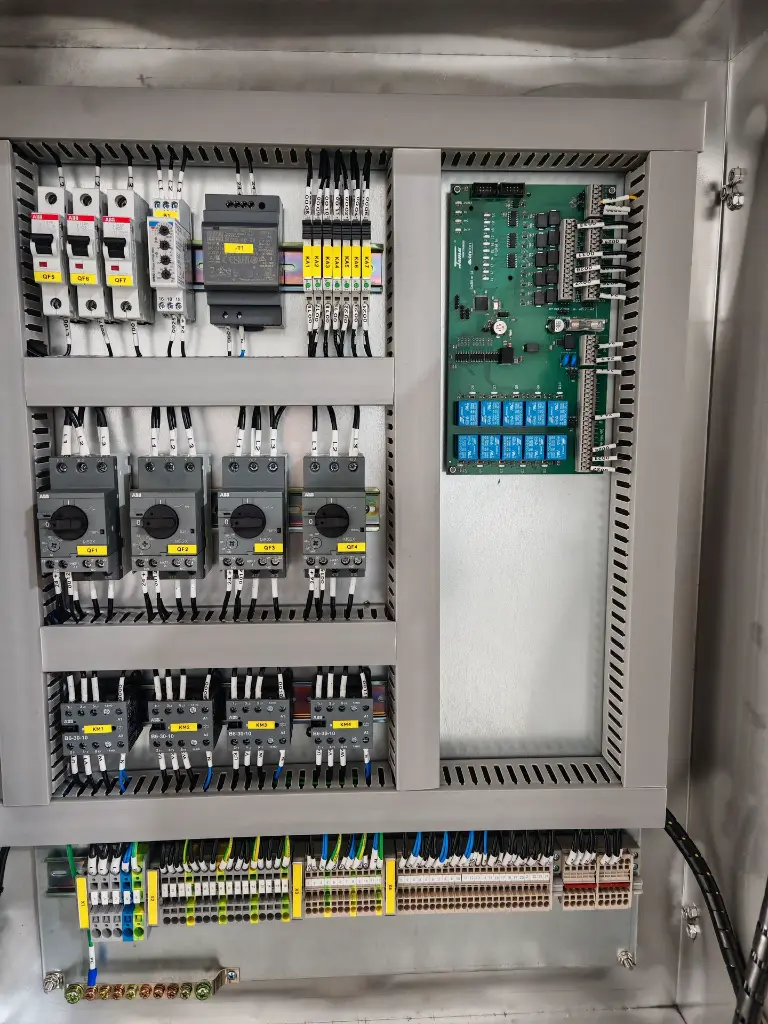 con310-cabinet.webp